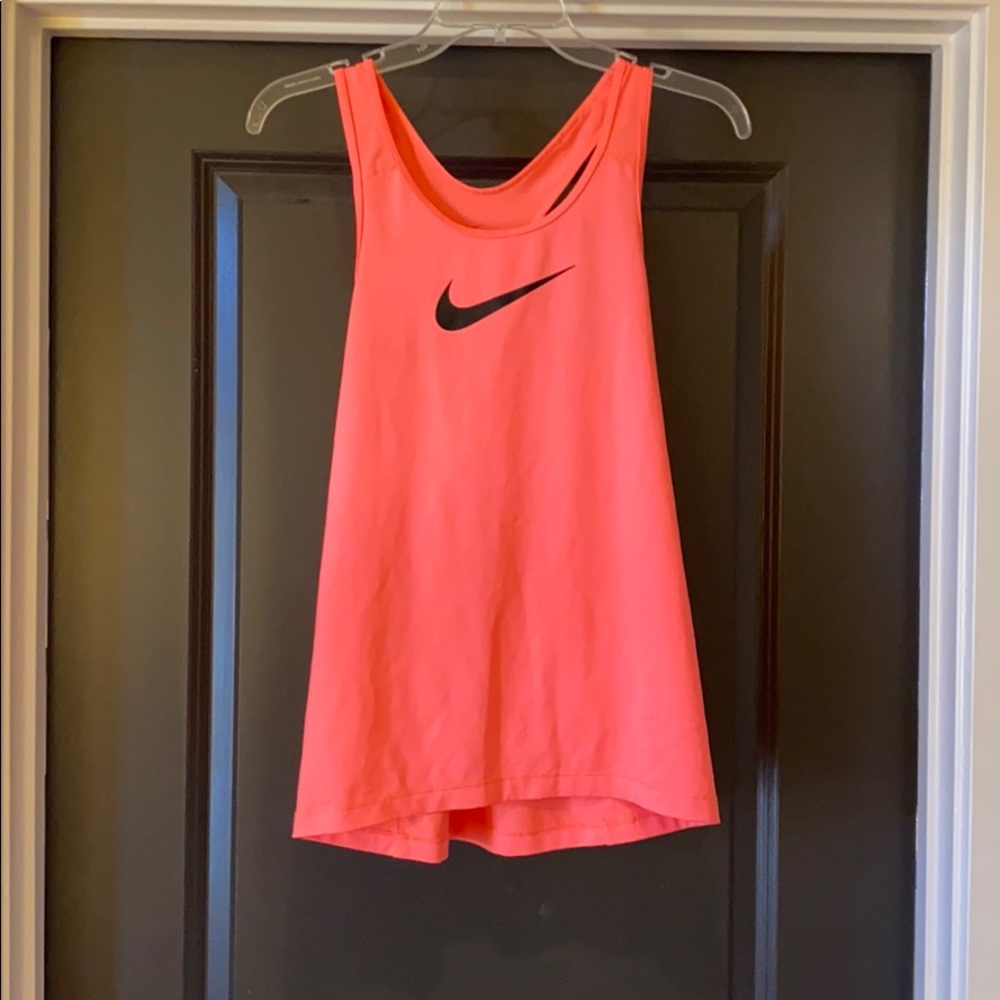 Nike workout top